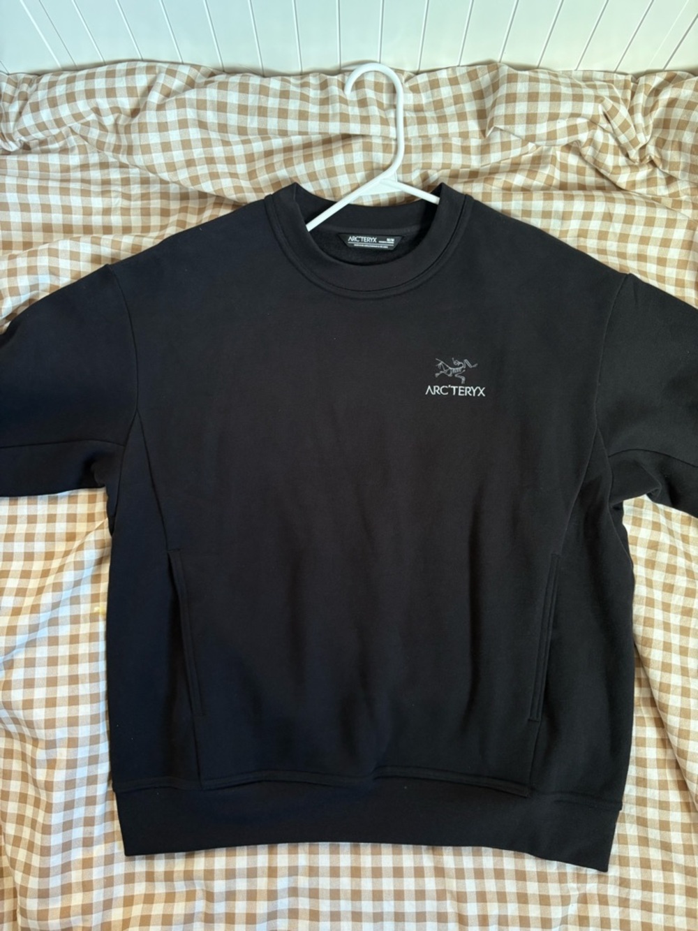 Arc'teryx Women’s Black Crewneck Sweatshirt